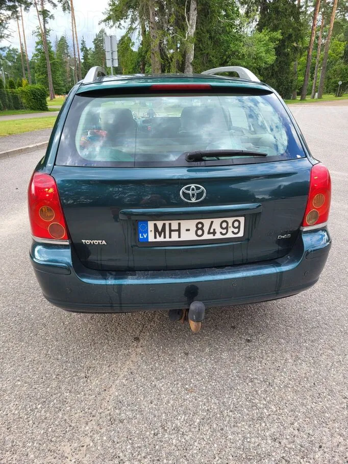 Toyota Avensis 2005 photo 2