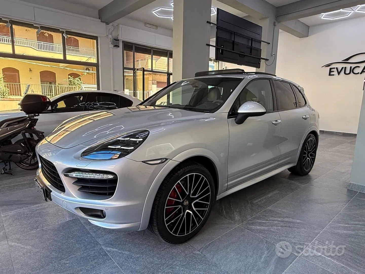 Porsche Cayenne 2013 photo 3