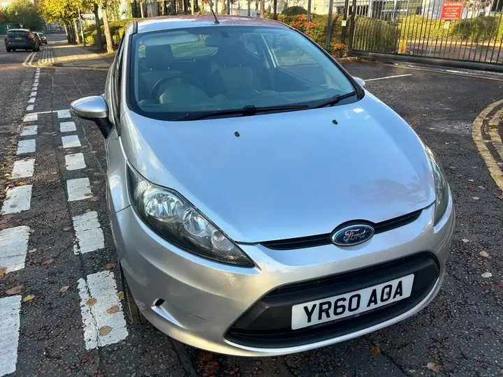 Ford Fiesta 2010 photo 5