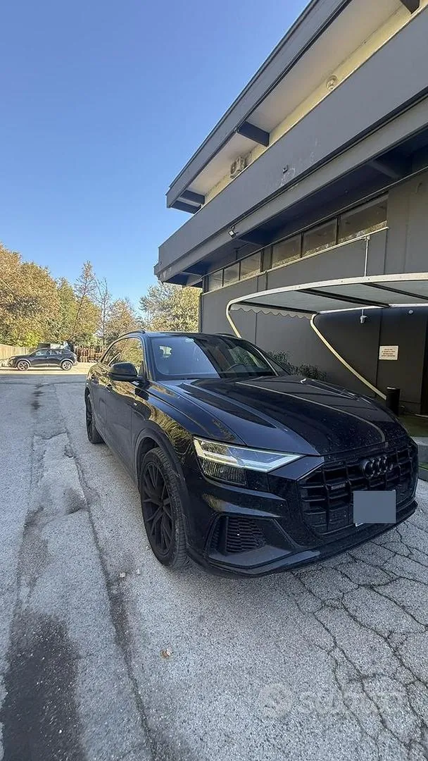 Audi Q8 2021 photo 2