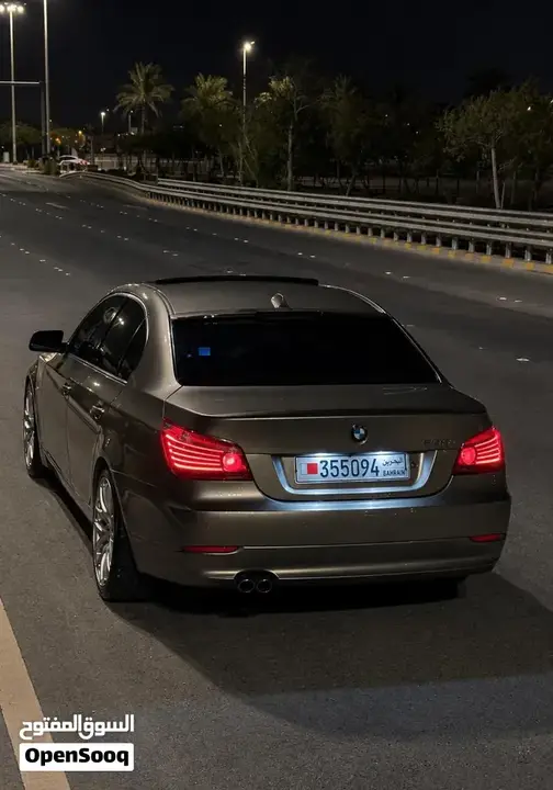 BMW 5 Series 2010 photo 2