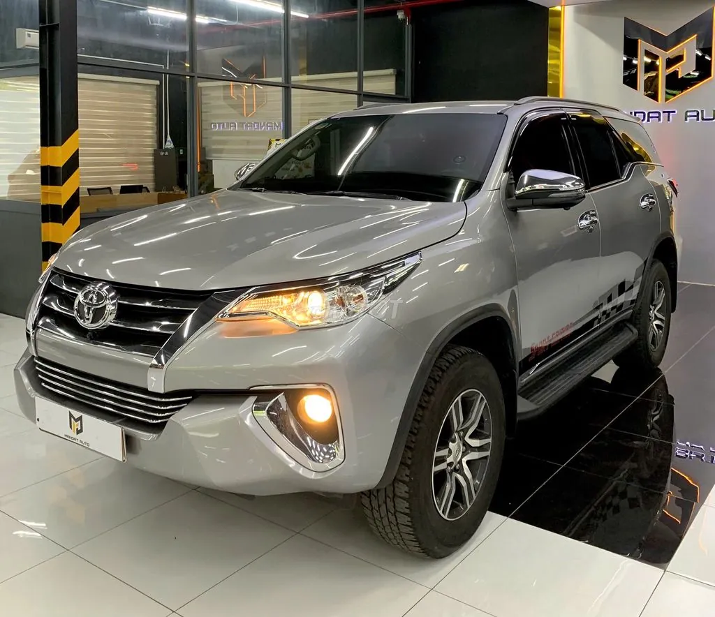 Toyota Fortuner 2018 photo 2