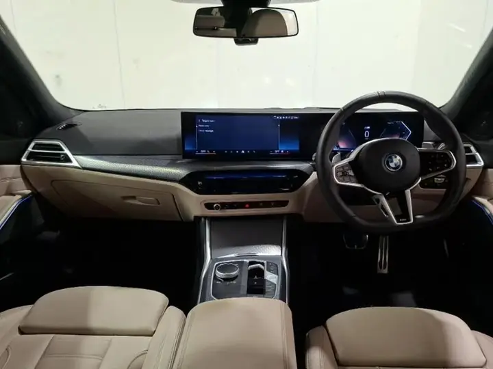 BMW 3 Series 2025 photo 3