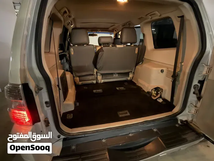 Mitsubishi Pajero 2010 photo 4