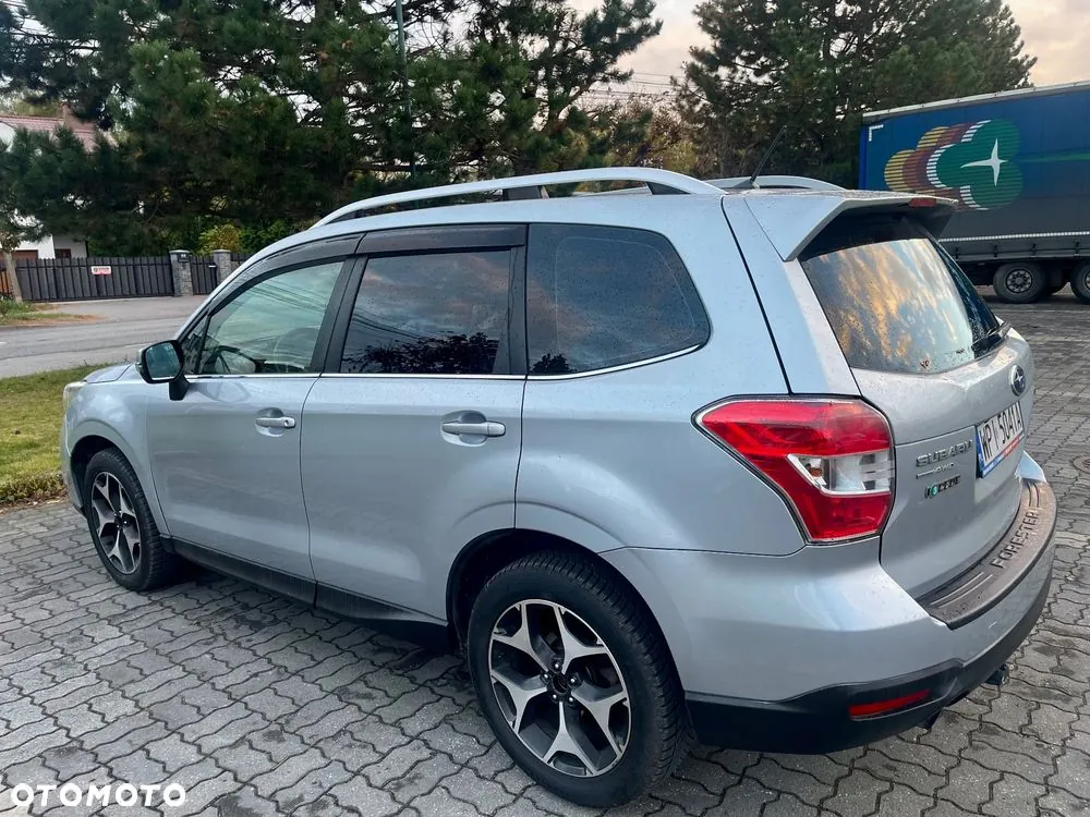 Subaru Forester 2014 photo 2
