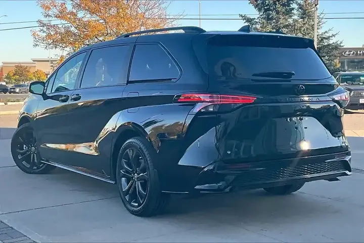 Toyota Sienna 2026 photo 4
