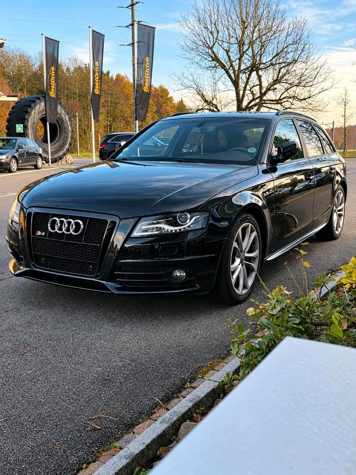 Audi S4 Avant