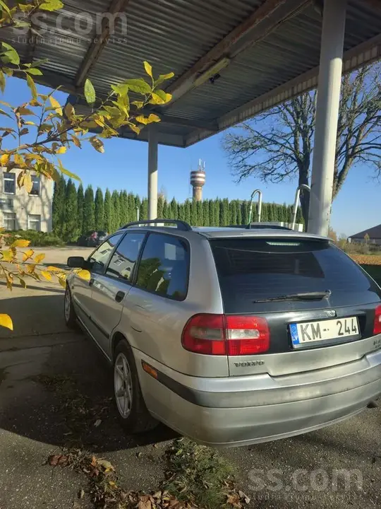 Volvo V40 2002 photo 5