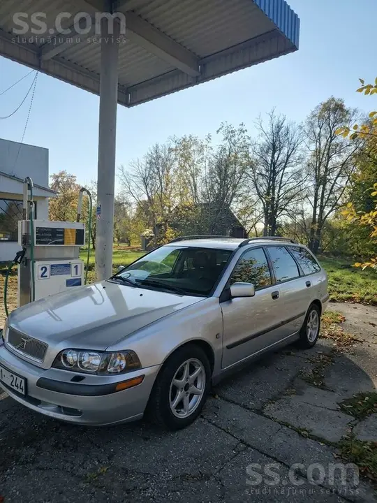 Volvo V40 2002 photo 3