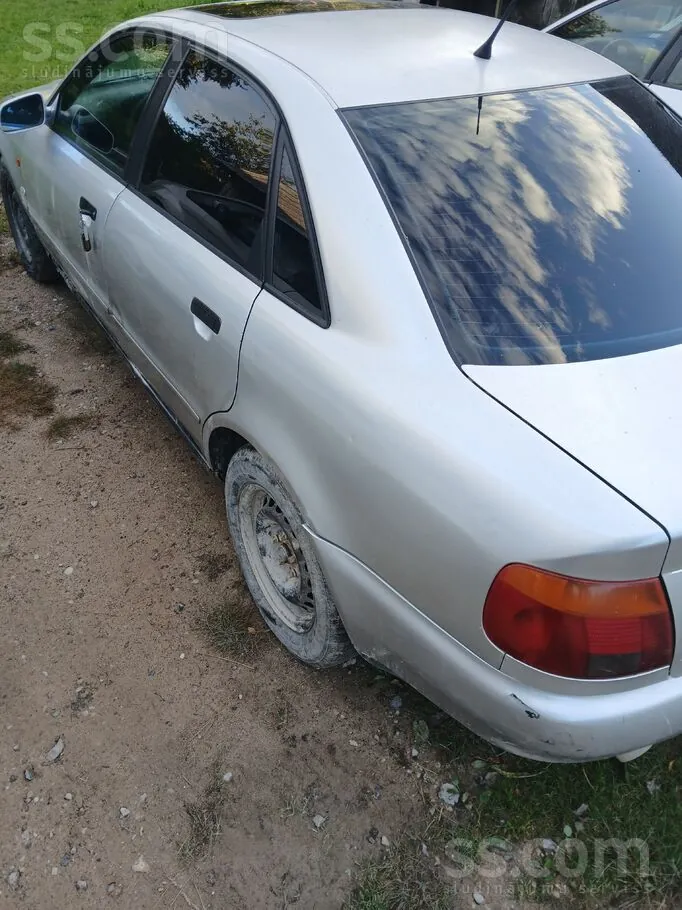 Audi A4 1995 photo 3
