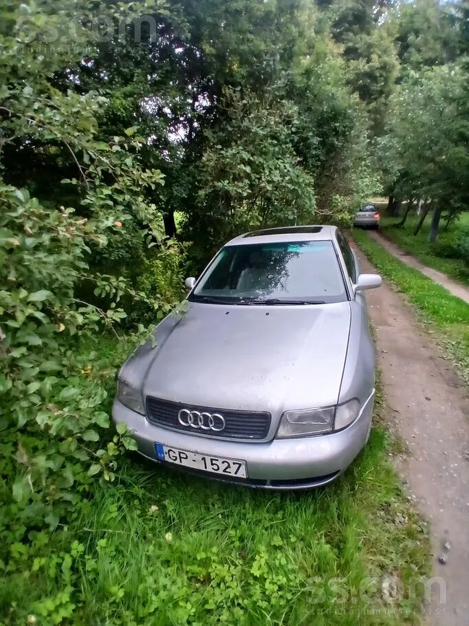 Audi A4 1995 photo 4