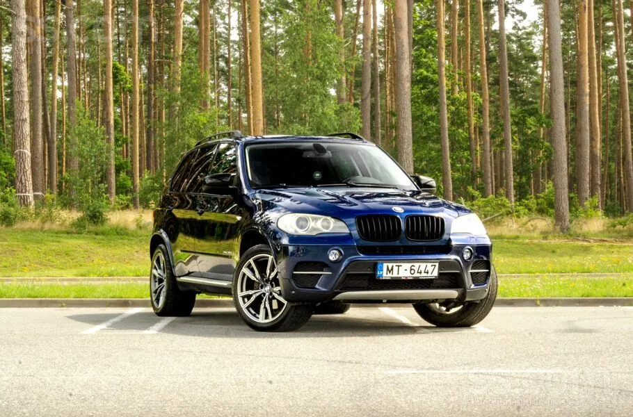 BMW X5 2011 photo 2