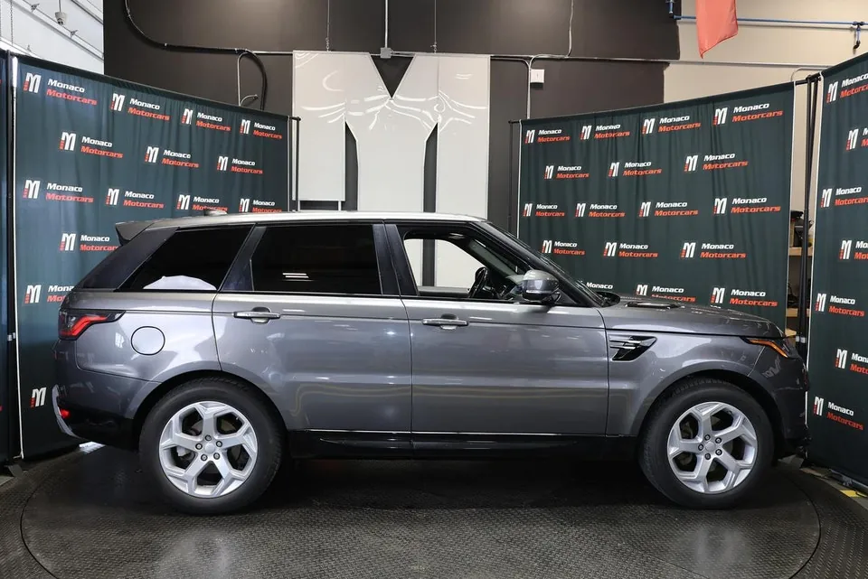 Land Rover Range Rover Sport 2018 photo 3
