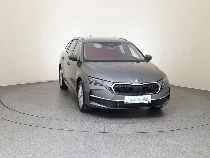 Skoda Octavia 2026 photo 2
