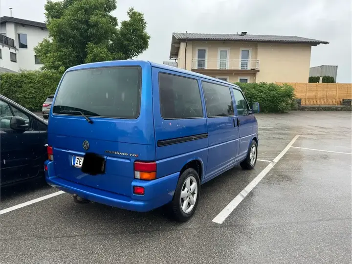 Volkswagen T4 1999 photo 3