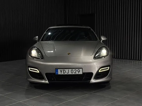 Porsche Panamera Gts 2013 photo 2