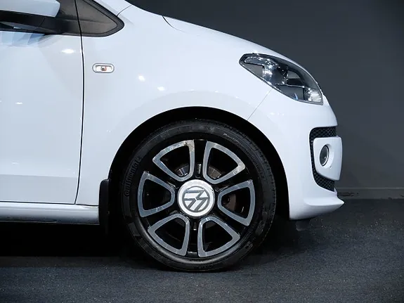 Volkswagen Up 2013 photo 4