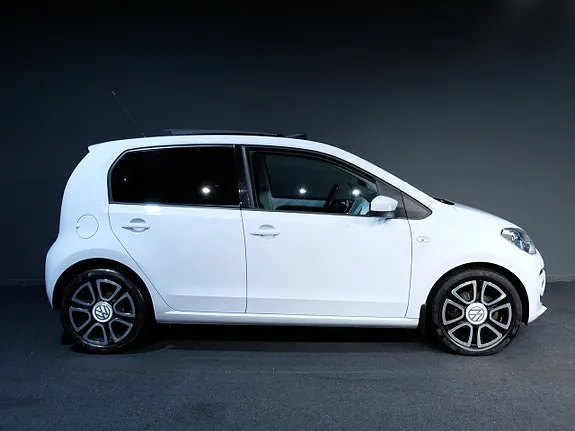 Volkswagen Up 2013 photo 2