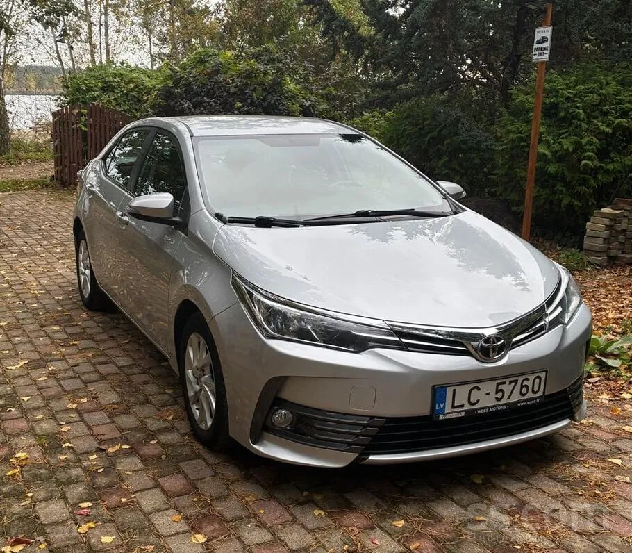 Toyota Corolla 2018 photo 2