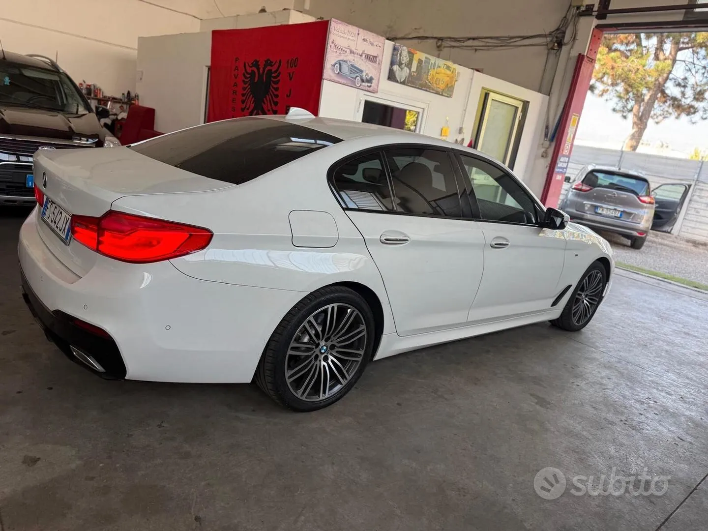 BMW 5 Series 2017 photo 3