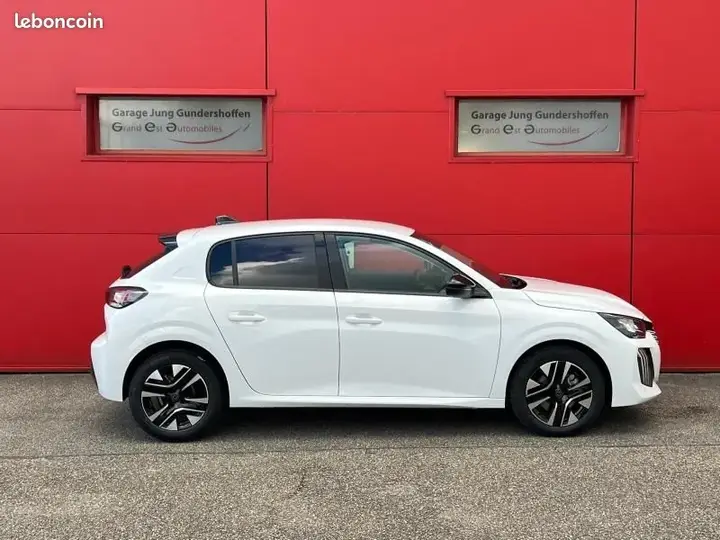 Peugeot 208 2024 photo 4