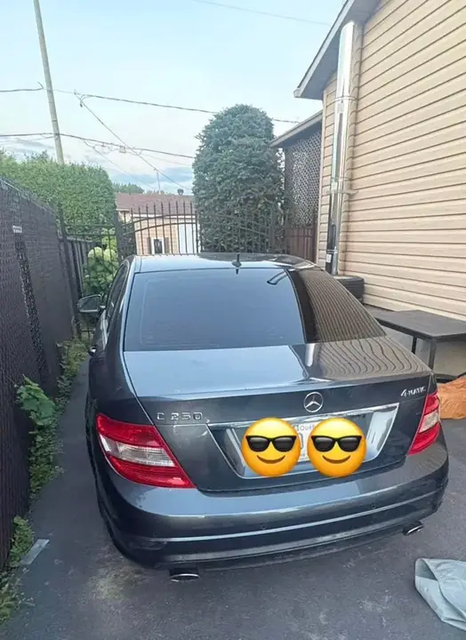 Mercedes-Benz C-Class 2011 photo 3