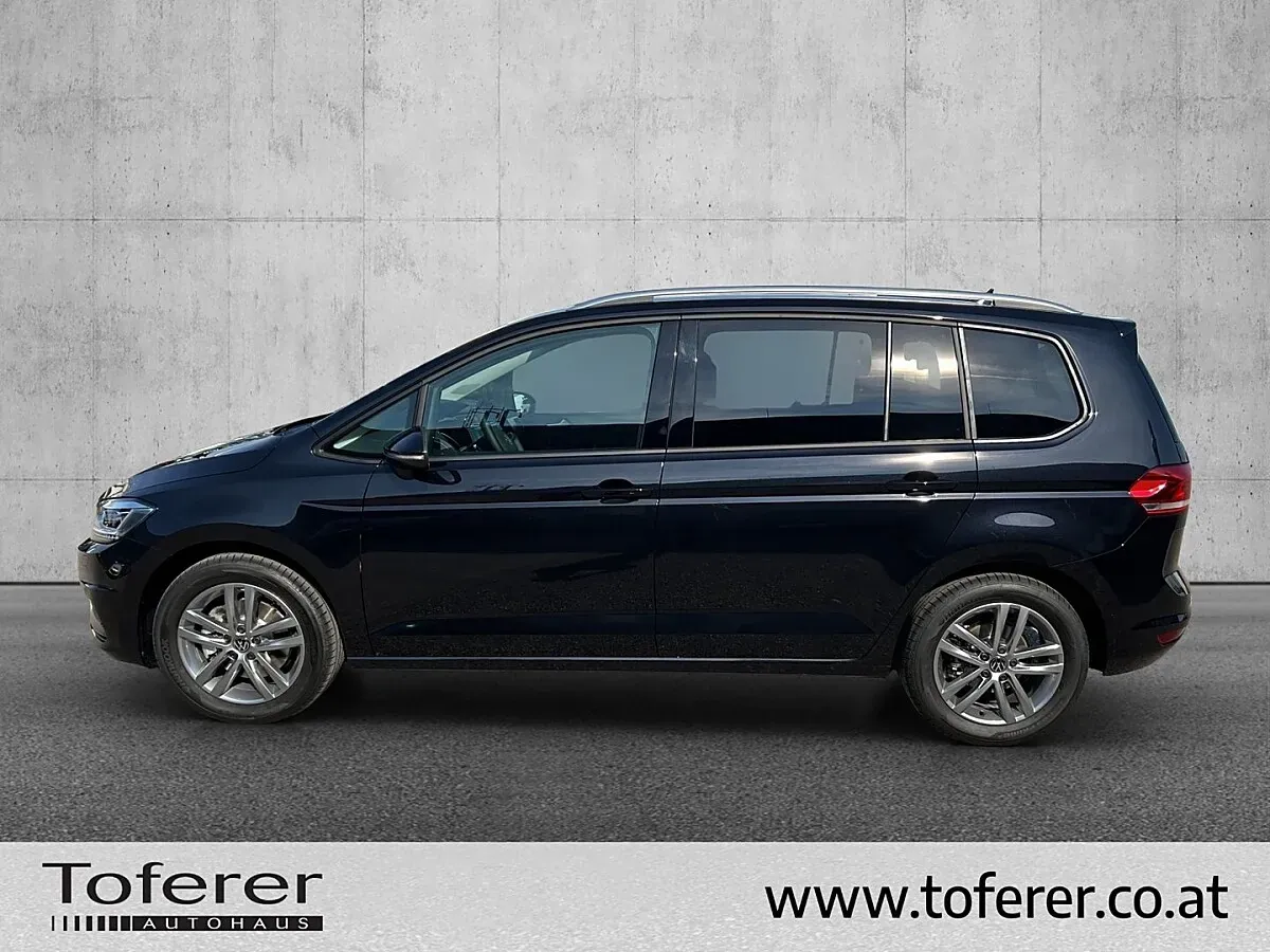 Volkswagen Touran 2024 photo 3