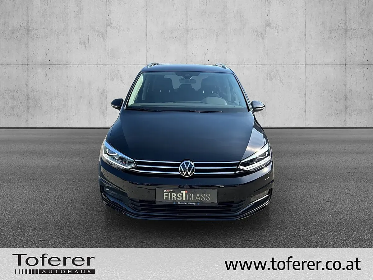 Volkswagen Touran 2024 photo 2