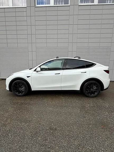 Tesla Model Y 2024 photo 5