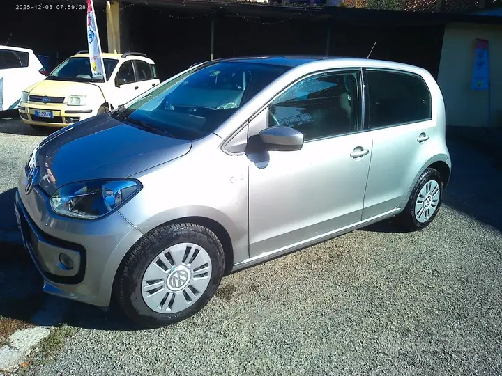 Volkswagen Up 2016 photo 2