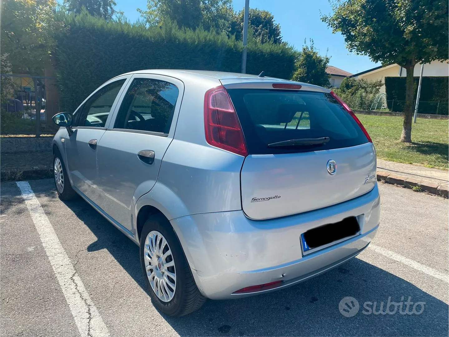 Fiat Grande Punto 2009 photo 2