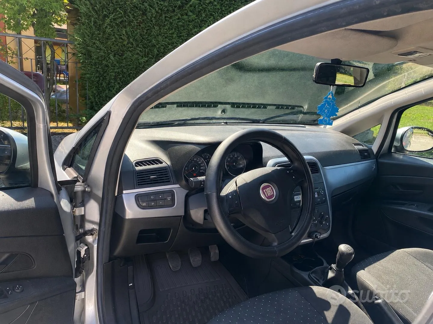 Fiat Grande Punto 2009 photo 3