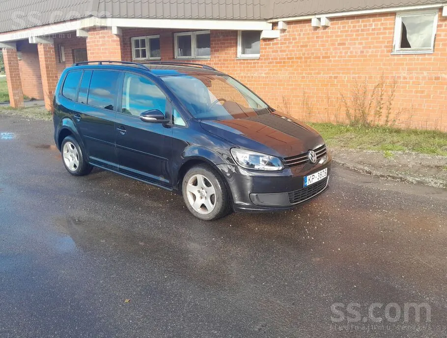 Volkswagen Touran 2011 photo 4