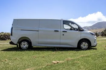 Ford Transit 2025 photo 3