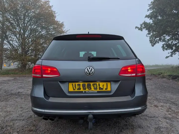 Volkswagen Passat 2012 photo 4