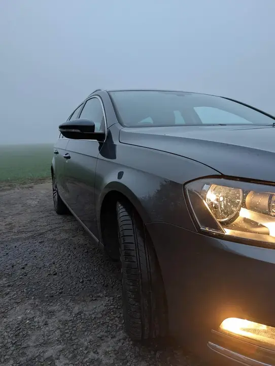 Volkswagen Passat 2012 photo 3