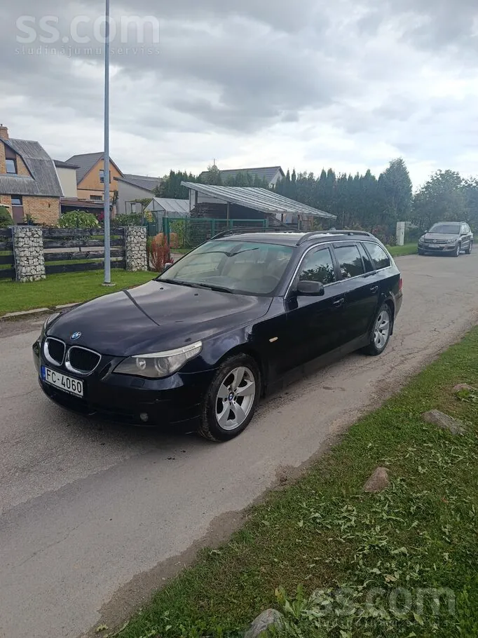 BMW 525