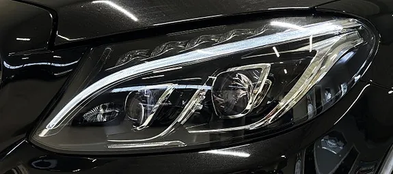 Mercedes-Benz C180 2018 photo 3