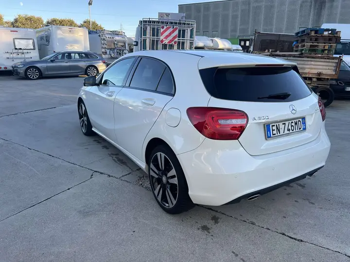 Mercedes-Benz A 200 Cdi 2013 photo 3