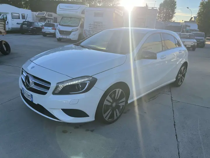 Mercedes-Benz A 200 Cdi 2013 photo 2