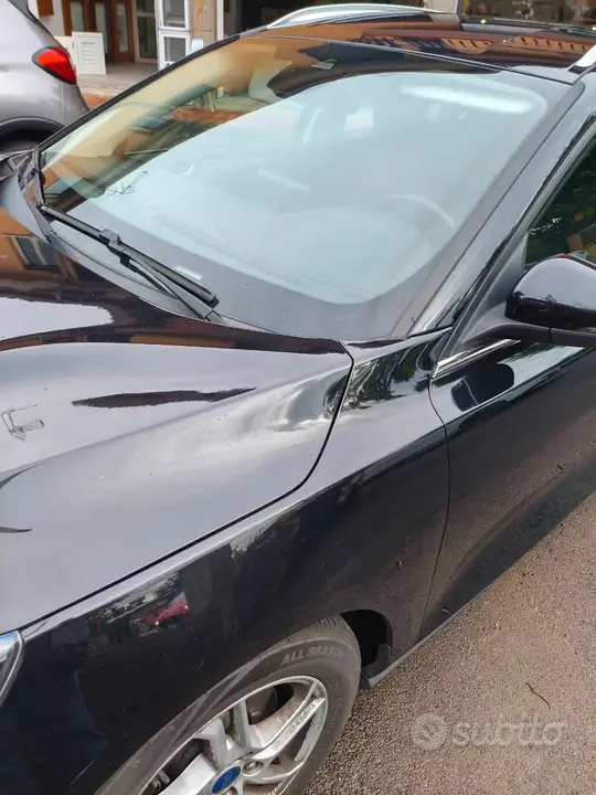 Ford Focus 2021 photo 2