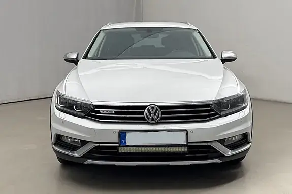 Volkswagen Passat Alltrack 2017 photo 2