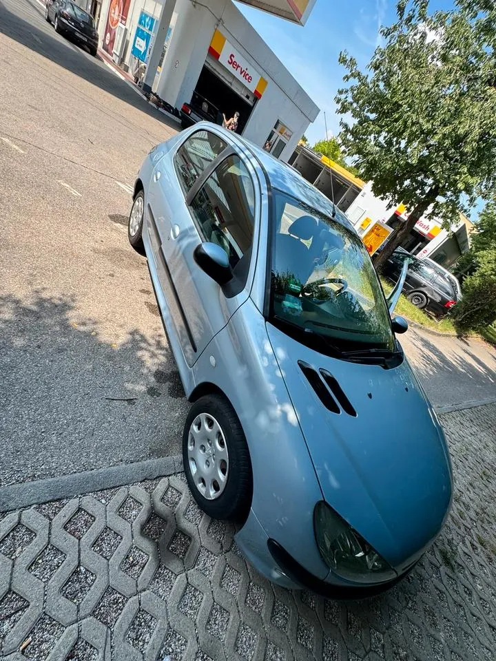 Peugeot 206