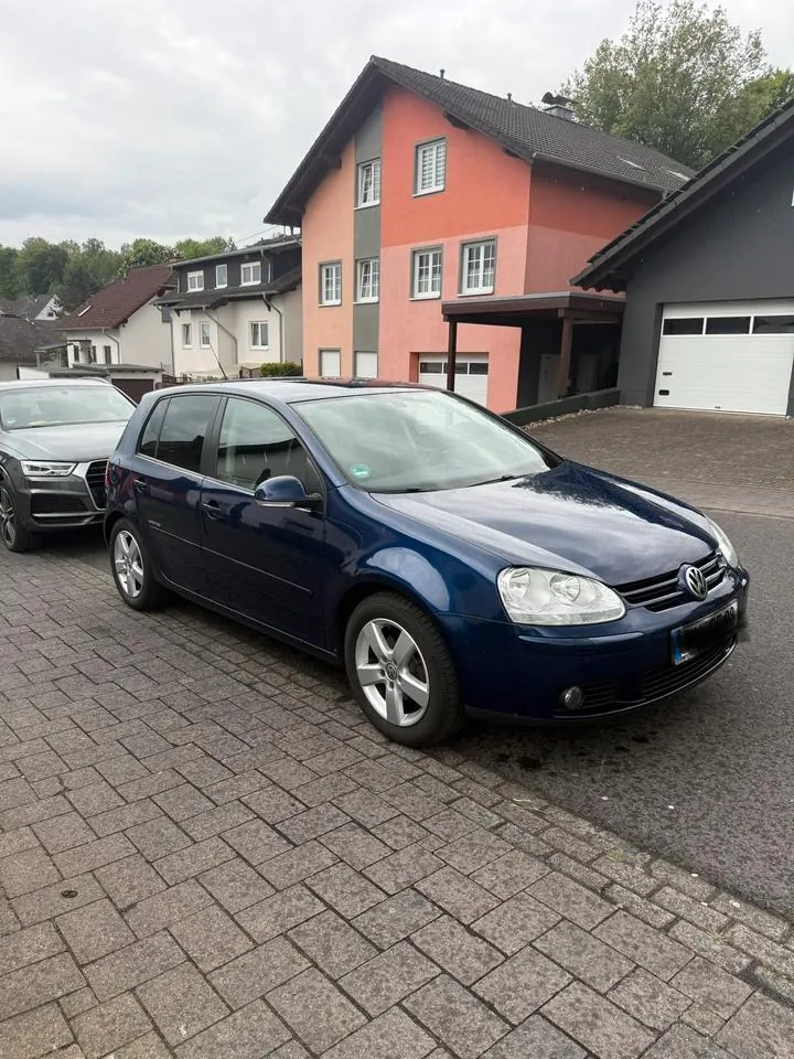 Volkswagen Golf V