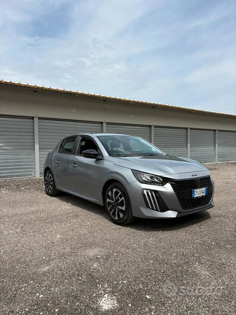 Peugeot 208