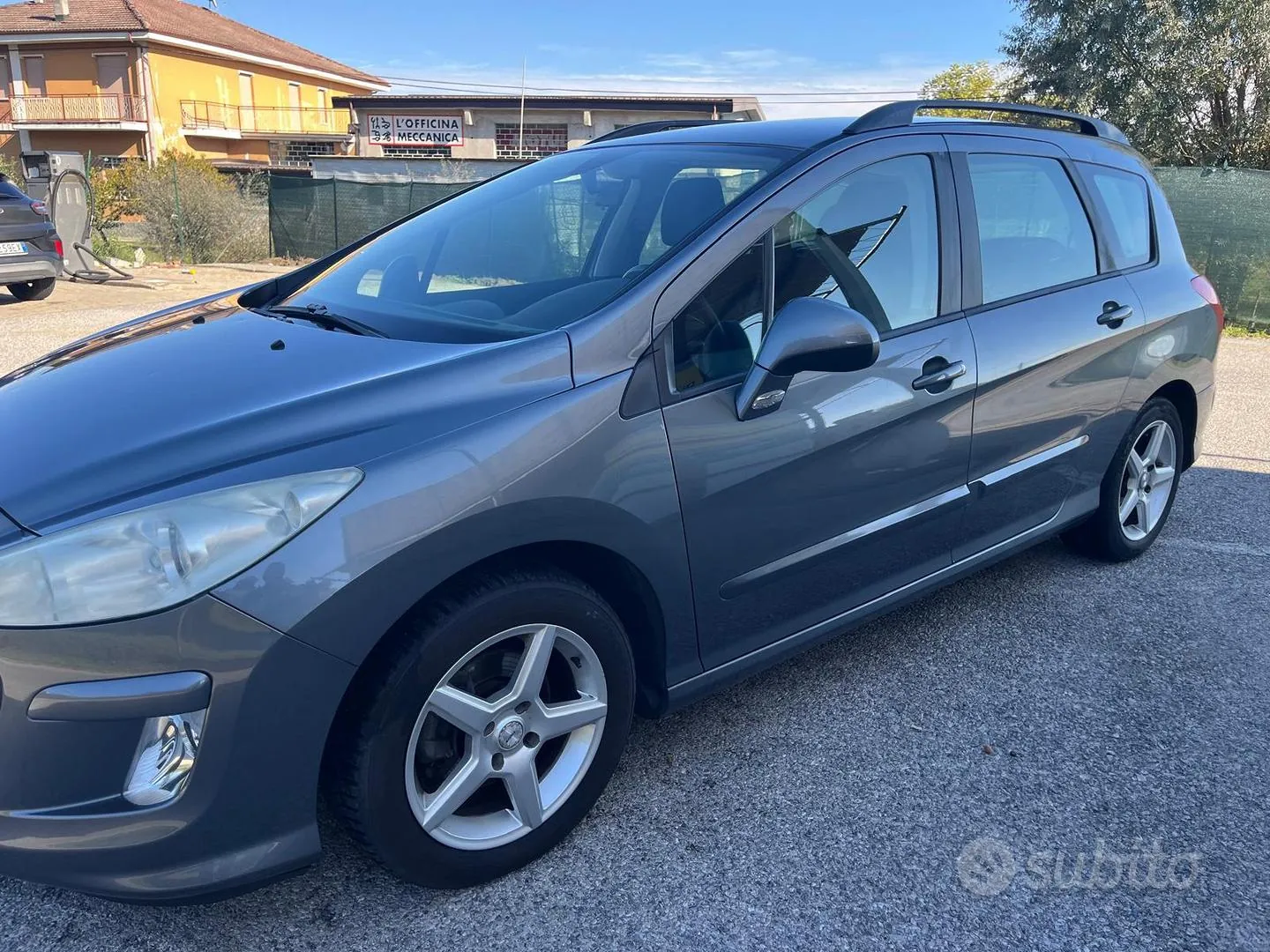 Peugeot 308 2010 photo 2