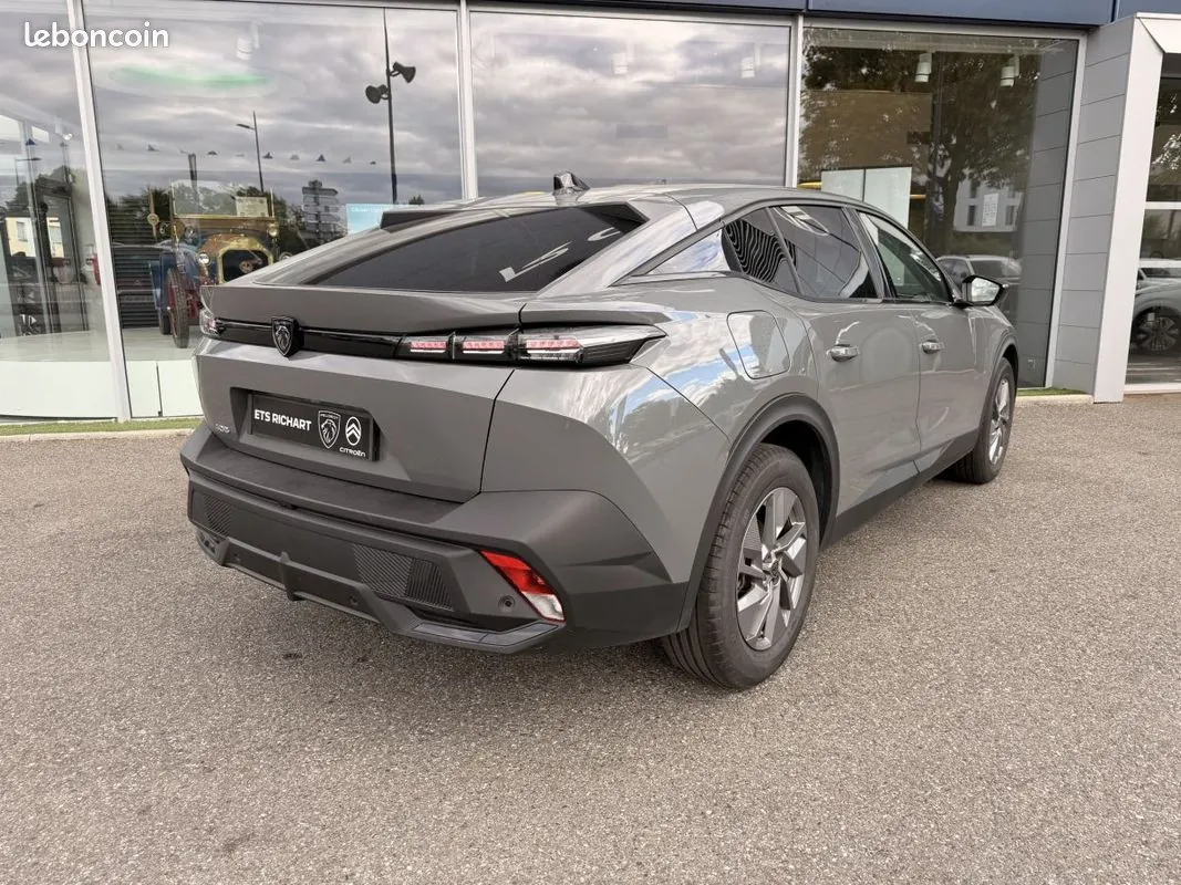Peugeot 408 2025 photo 4