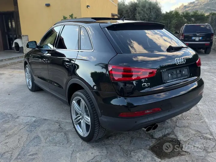 Audi Q3 2013 photo 2