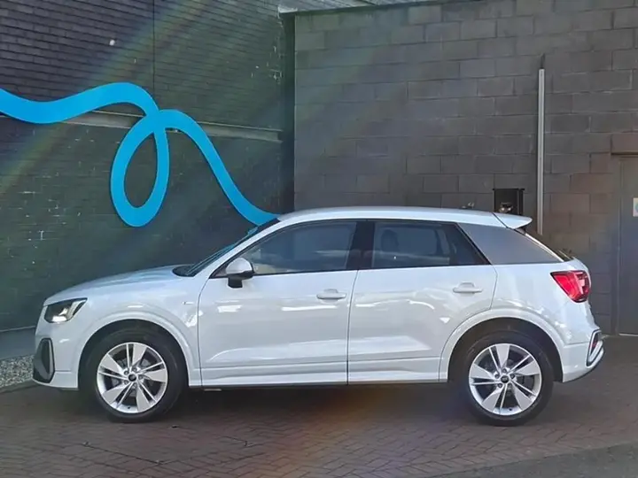 Audi Q2 2023 photo 4