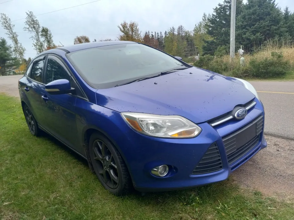 Ford Focus 2013 photo 2